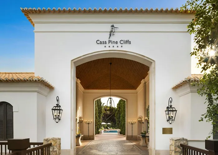 Romantic hotel: Pine Cliffs Residence, A Luxury Collection Resort, Algarve